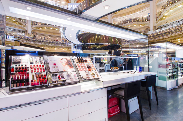 巴黎老佛爺購物攻略（巴黎老佛爺百貨購物全攻略）