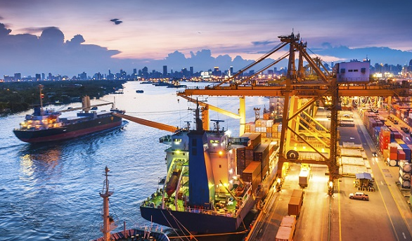 我國國際貿易進出口首次突破（歷史同期首次突破32萬億元）