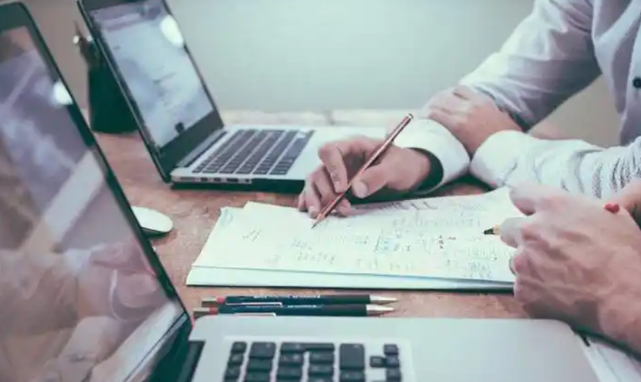 外貿跟單員每天的工作內容是什么（國際貿易干貨知識分享）