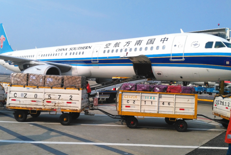 國際空運輕小件運費壓價術（郵局折扣渠道的秘密申請路）