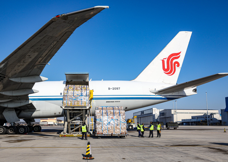 急件不慌！國際空運極速通道，時效快人一步（國際空運急件運輸的高效解決方案）