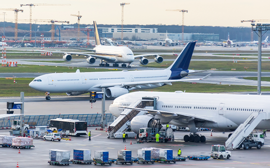 國際空運直飛與中轉航線的時效差異有多大（如何選擇更高效）