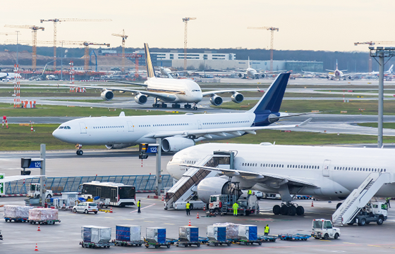 高價值貨物跨境運輸:哪種方式安全性更高?(保險與防護建議) 高價值貨物跨境運輸:哪種方式安全性更高?(保險與防護建議)